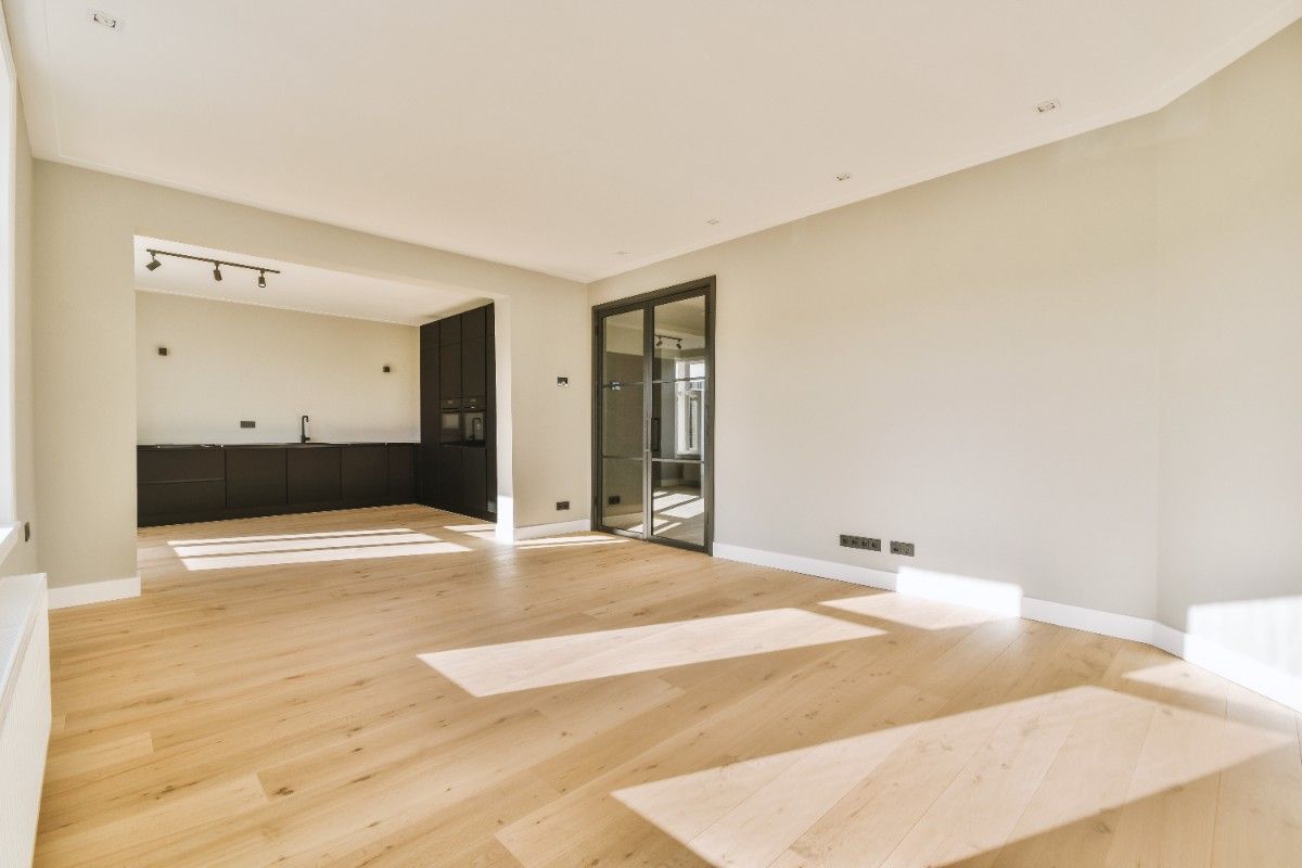 An unfurnished living room